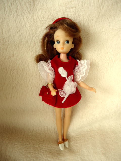 初代のリカちゃんに赤と白の服♪ l ☆お人形服の・・・☆湖水の 