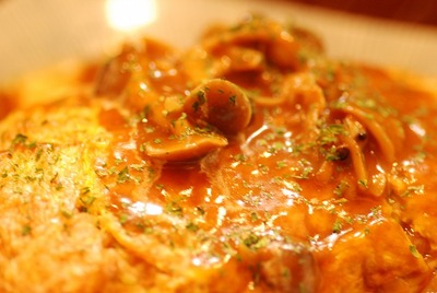 makanaiyaでオムライス・・・・。