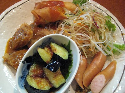 makanaiyaでランチっす・・・・。