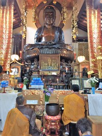 月光寺大仏の大掃除