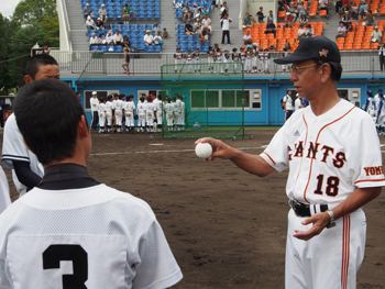 往年の野球名選手と交流　守山市民球場リニューアルオープン記念