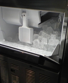 製氷機が壊れた