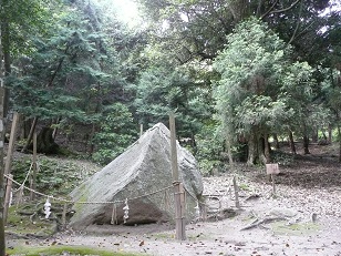 白鬚神社の三尾山