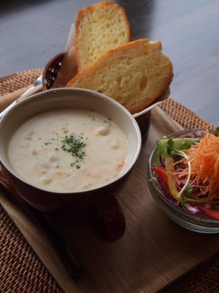 茶の木カフェさんで　『　ワイヤーじかん　』　でした