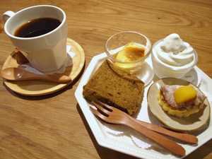 uchi cafe* さんで　『　ワイヤーじかん　』　でした