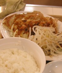 おいしいものを食べに