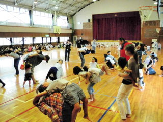 ４才児　背骨の運動