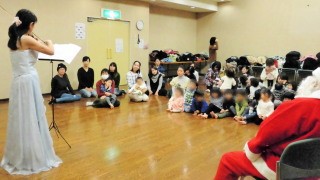 サンタさんのお友達のヴァイオリン演奏