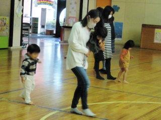 一本橋を渡る