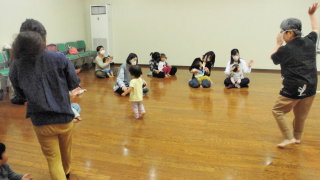 ひらひらもみじ