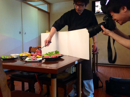 アツすぎるアツさ！焼肉の撮影で…(*´Д｀)