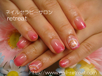 ピ－コックでお花ネイル