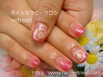 ピ－コックでお花ネイル