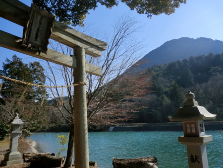 三上神社