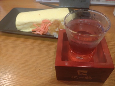 ぷりぷりの出し巻き卵に冷酒を添えて♪