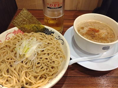出張メシでお腹が…。