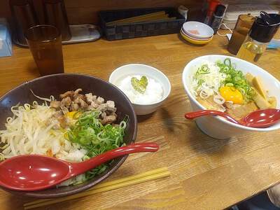 真っ赤な空の彼方に。