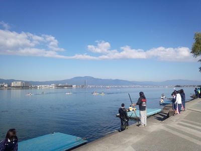 琵琶湖漕艇場でカヌー大会。
