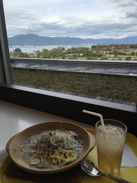 イオンモールで従業員限定メニューランチ