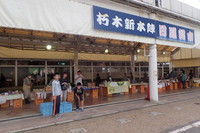 秋の田んぼで稲刈りだ！