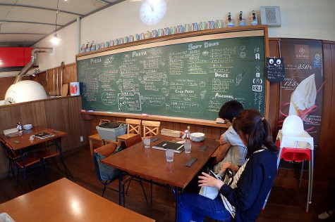 Daiyuuのとある日 小学校で本格ピザ Pandozo Cafe パンドーゾカフェ さん