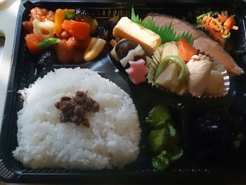 お弁当　紫月