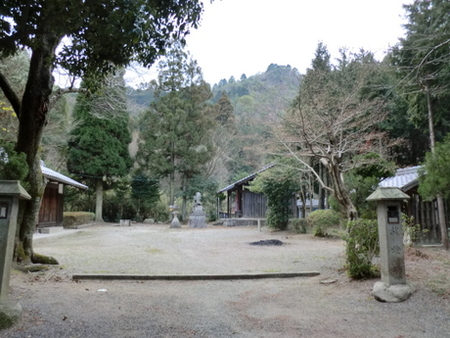 岩上神社