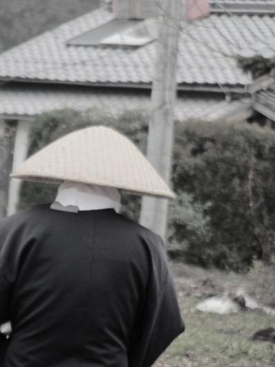 涅槃会の托鉢