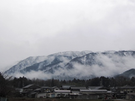 昼下がりには雨上がりに、ロシア隕石・・・