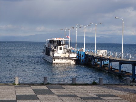 強風も青空も・・虹も