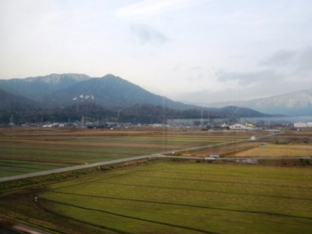 今日は大津へ・・JR湖西線朝の車窓から