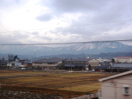 今日は大津へ・・JR湖西線朝の車窓から