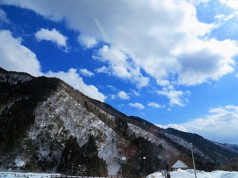 まだ寒いけど・・大雪は遠ざかったようで・・