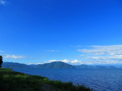 夏の色合い・・・琵琶湖