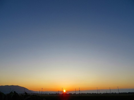 夜明け前から秋晴れ・・