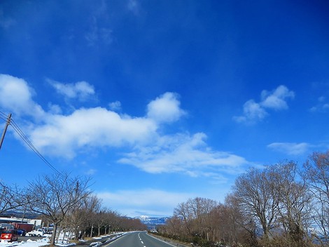 まだまだ低温で一日・・夕方には雪も降り出して・・大雪注意報