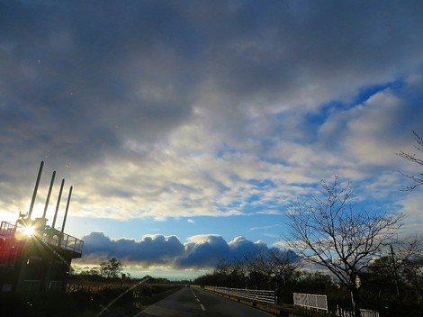 山沿いは少し雲の塊も・・でも晴れの土曜日でした