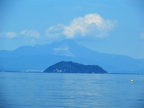 まだ真夏日・・琵琶湖と風景がいい感じ