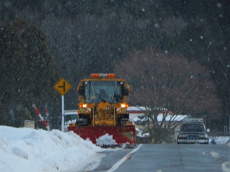 雪雲は北へ流れて・・冷たい空気と青い空も