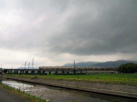 今津のペーロン大会と琵琶湖岸草刈りの日曜日でした