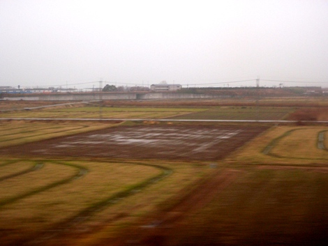 小ぬか雨～～湖西線車窓から風景も味わいあって・・