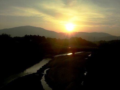 夕景の・・JR湖西線車窓から