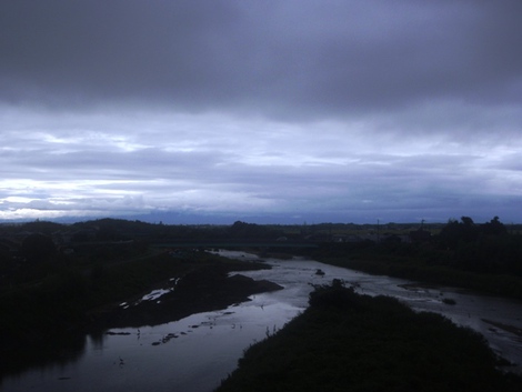 台風１８号・・彼岸花群生地の今日・・湖西線車窓から風景