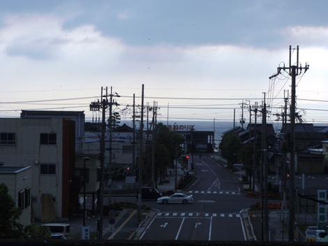 朝曇り・・車窓風景