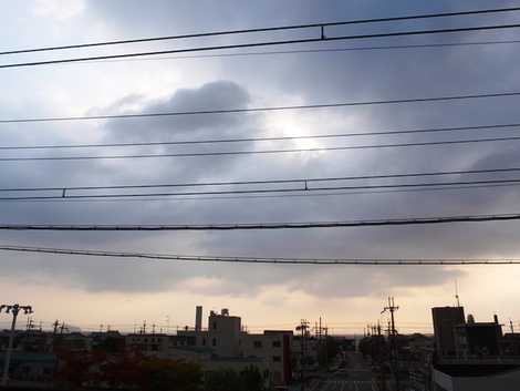 朝曇り・・車窓風景