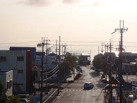 朝曇り・・車窓風景