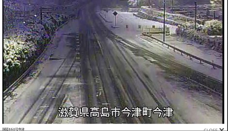 積雪は10センチ程度・・今日も降ったり止んだりの雪模様のようだ
