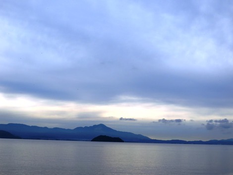 夕方は雨～～金曜日・・琵琶湖風景