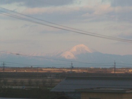 JR湖西線・・車窓から伊吹山