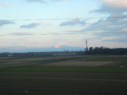 JR湖西線・・車窓から伊吹山